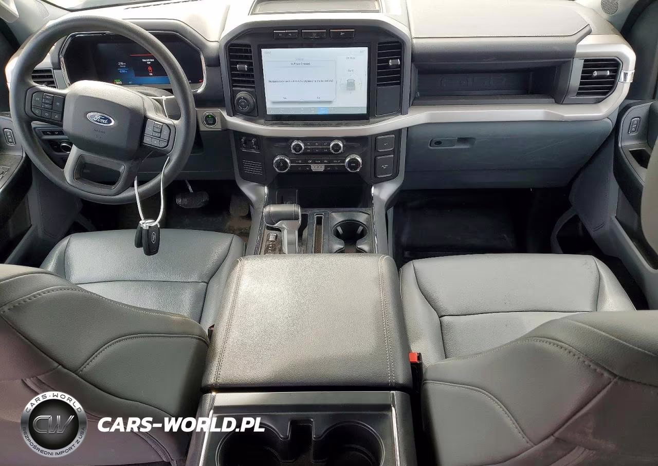 2023 Ford F150 Lightning Pro VIN:1FTVW1EL0PWG40648 - 8