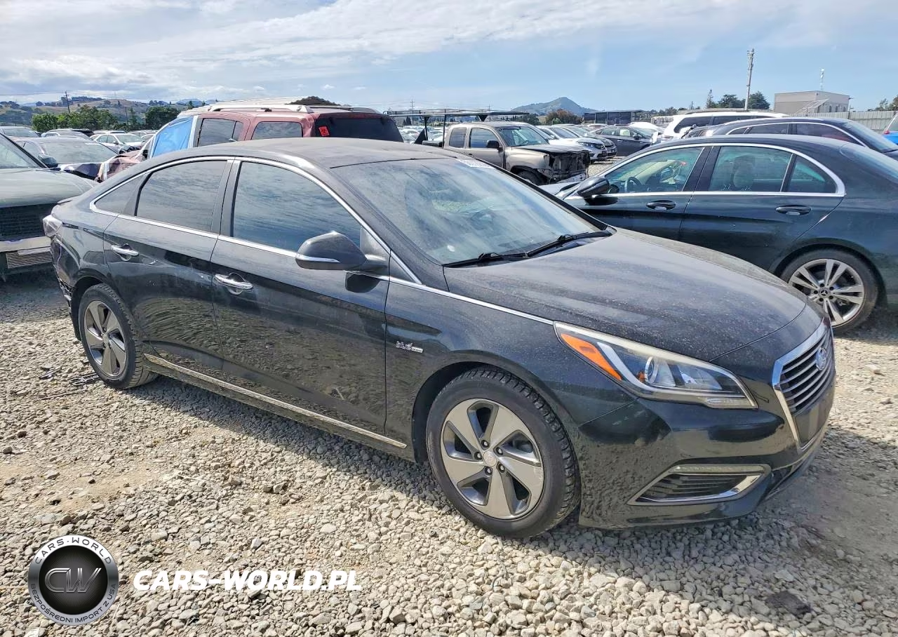 2017 Hyundai Sonata Plug-In Hybrid VIN:KMHE14L24HA074644 - 4