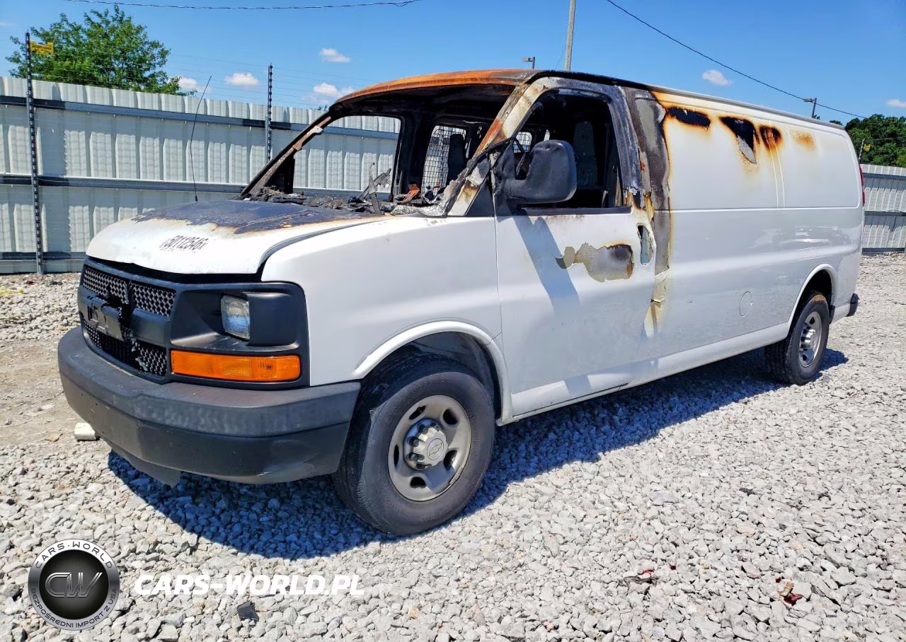 2015 Chevrolet Express G2500 VIN:1GCWGGCF9F1208248 - 1