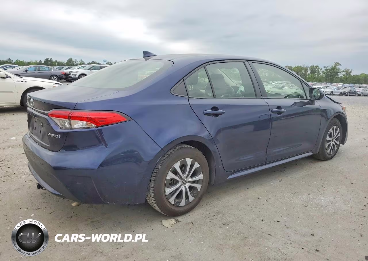 2022 Toyota Corolla Le VIN:JTDEAMDE6NJ061113 - 3
