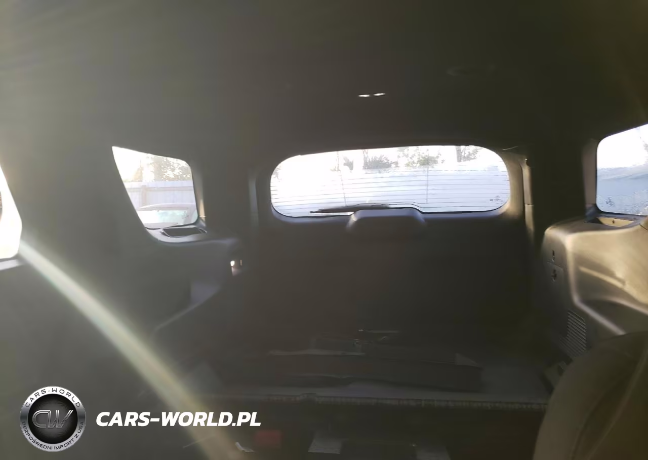 2023 Ford Explorer Police Interceptor VIN:1FM5K8AB7PGA35338 - 10
