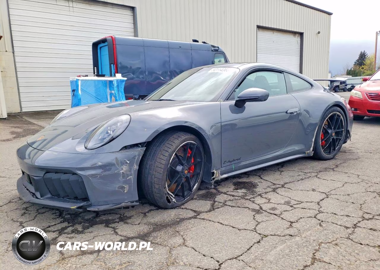 2025 Porsche 911 Carrera Gts