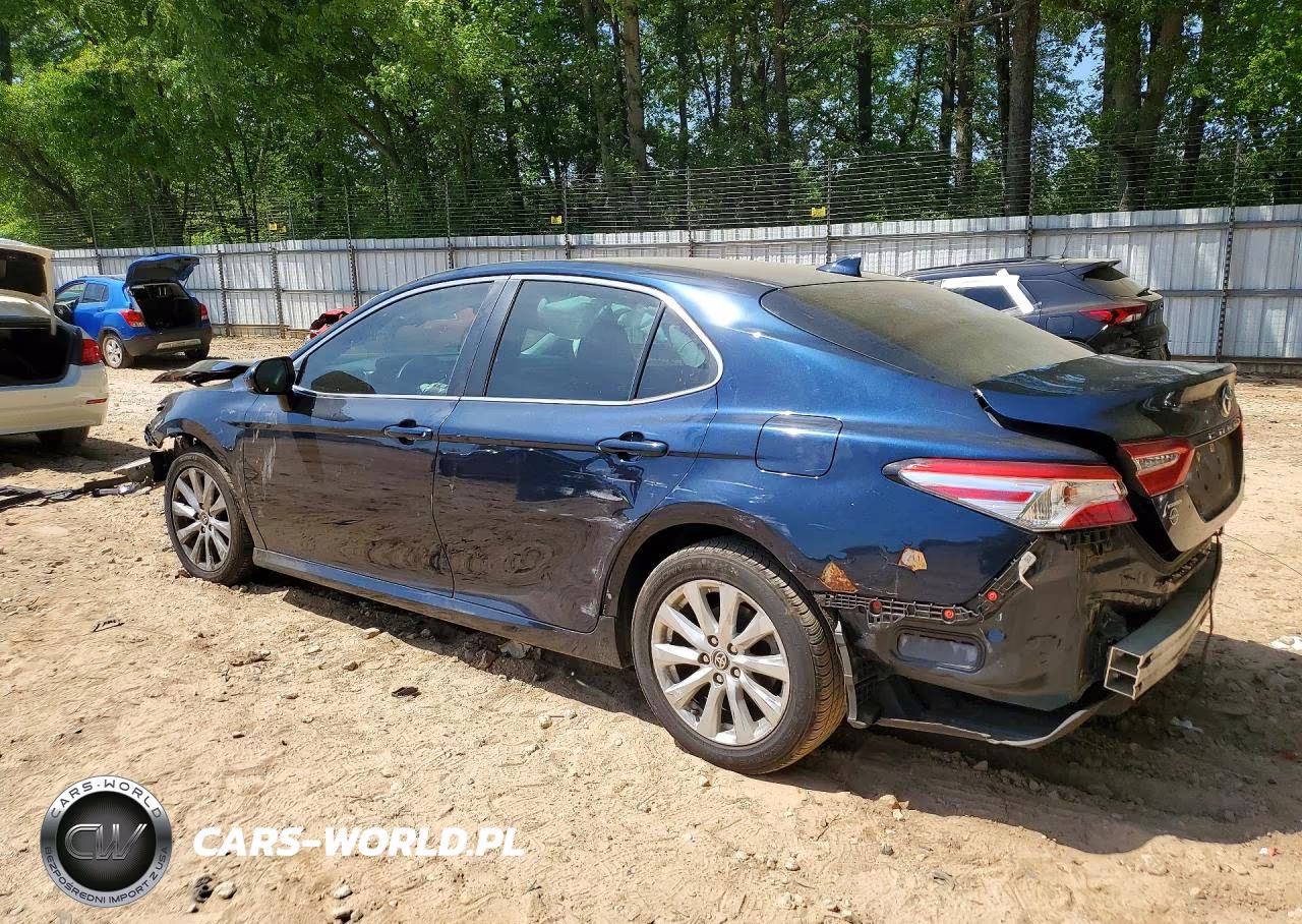 2020 Toyota Camry Le VIN:4T1C11AK6LU982609 - 2