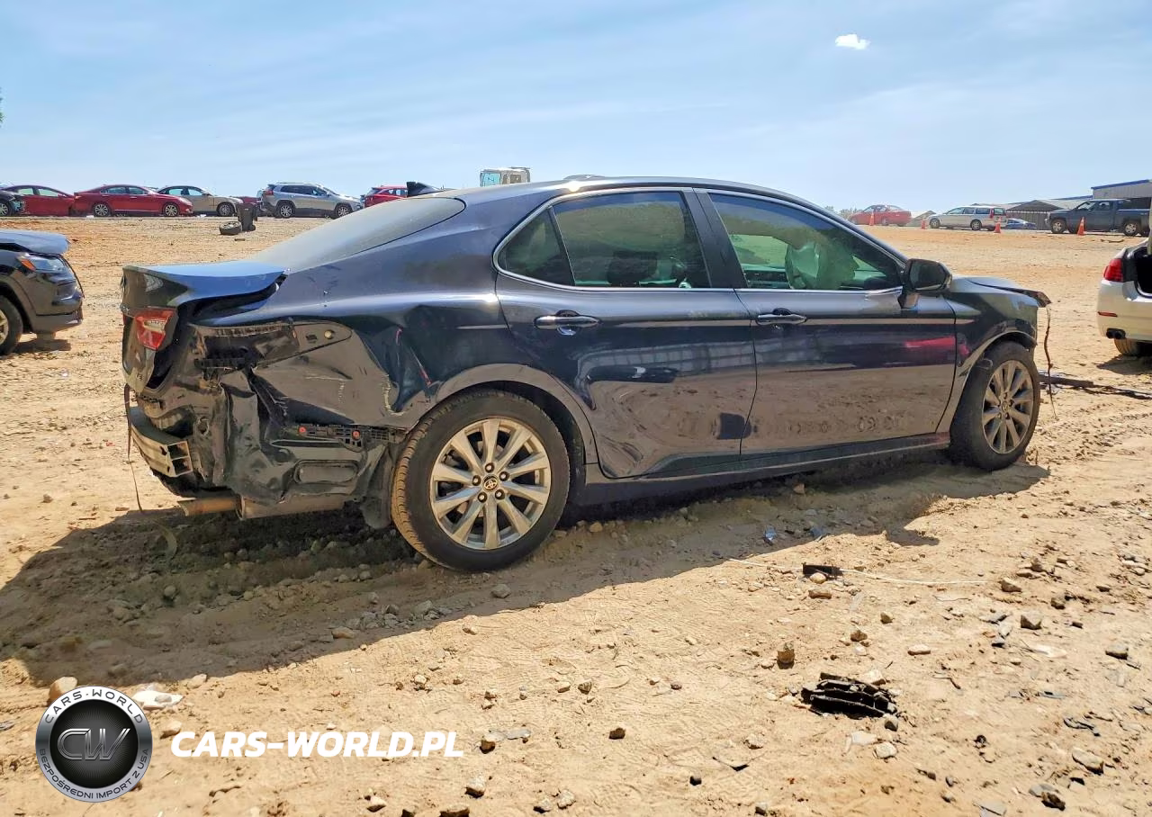 2020 Toyota Camry Le VIN:4T1C11AK6LU982609 - 3