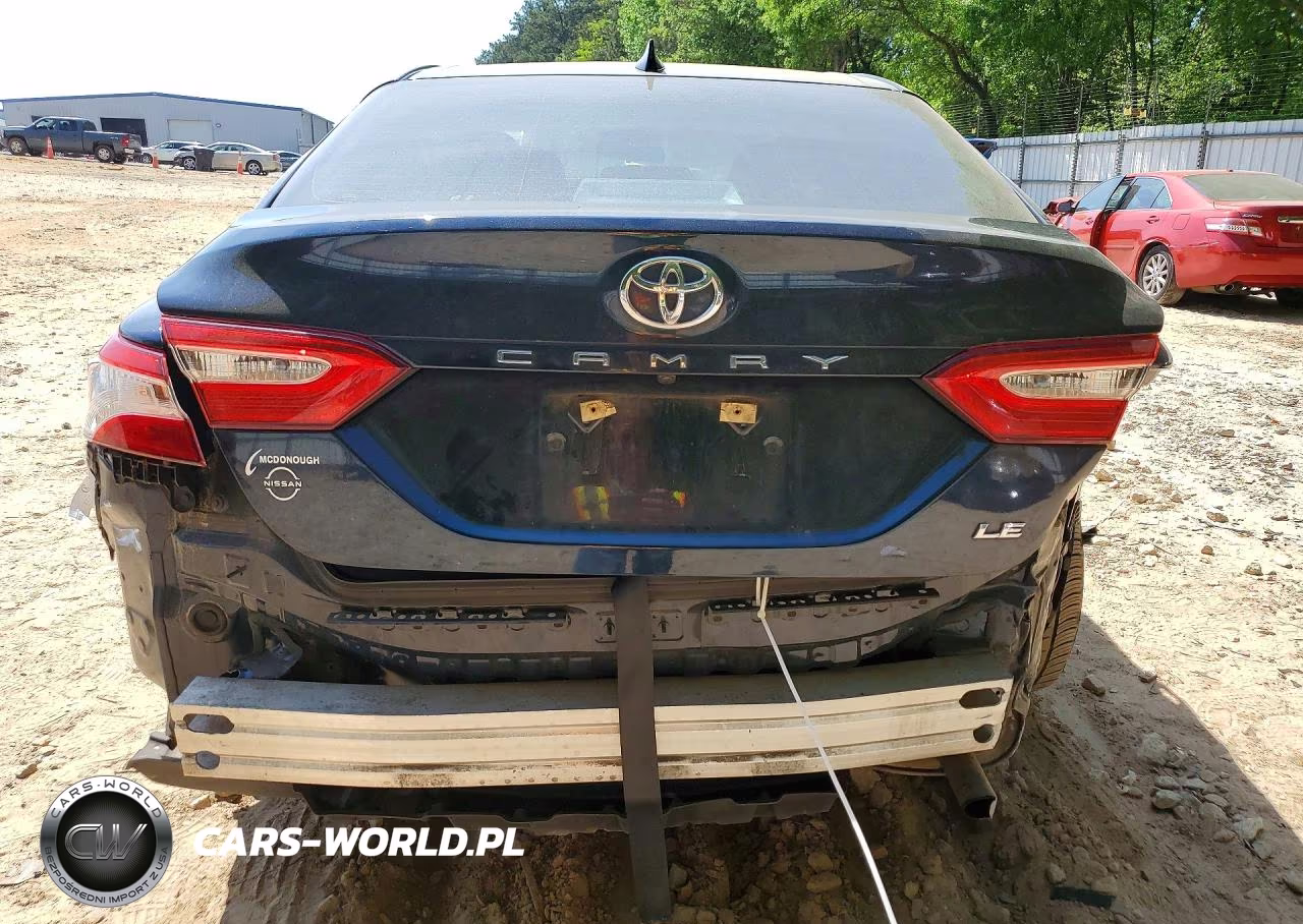 2020 Toyota Camry Le VIN:4T1C11AK6LU982609 - 6