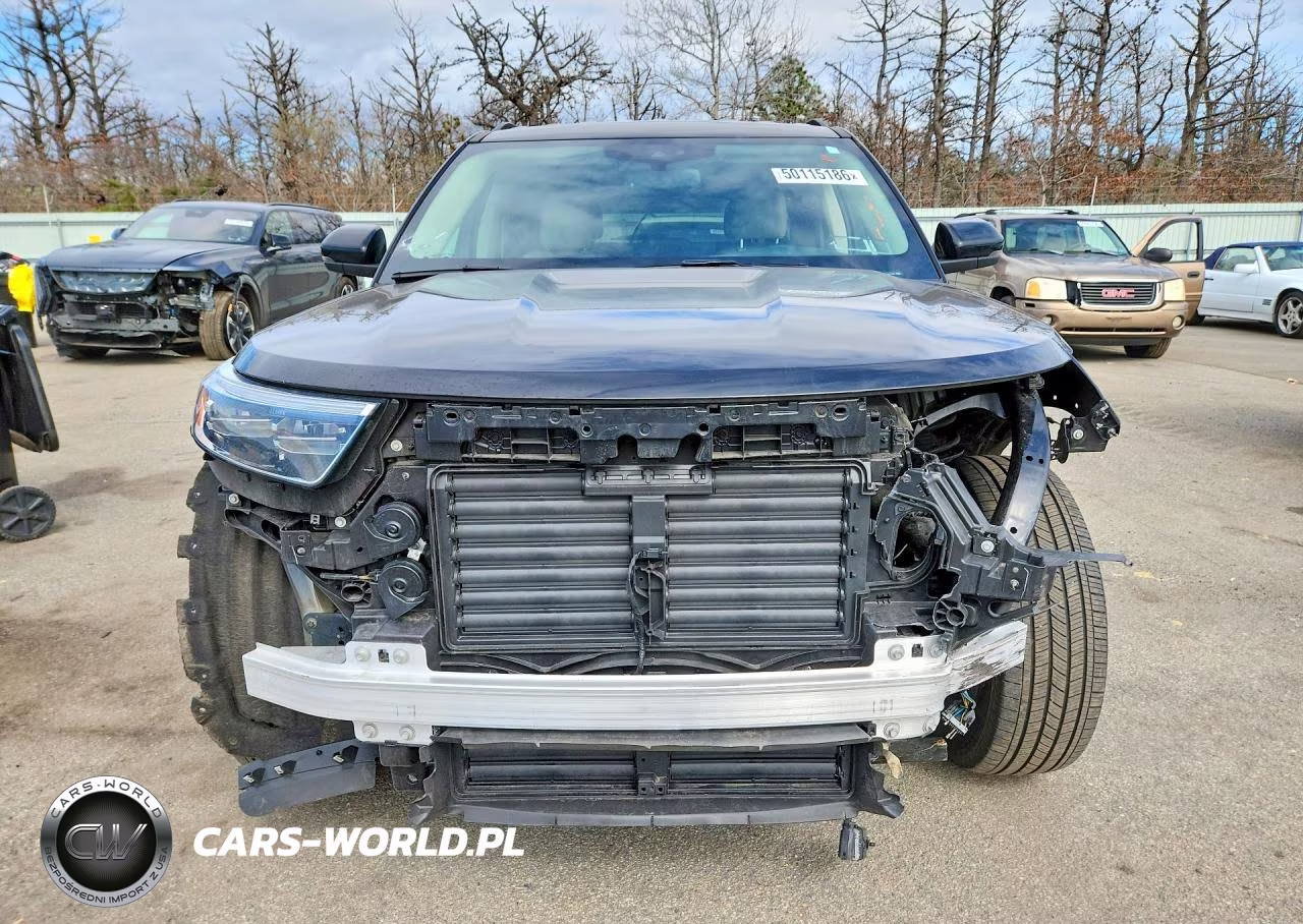 2024 Ford Explorer Xlt VIN:1FMSK8DH6RGA53643 - 5