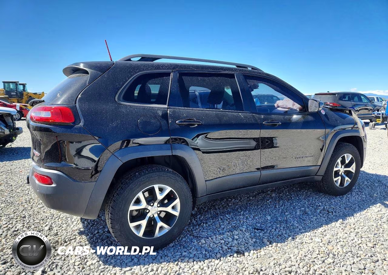 2017 Jeep Cherokee Trailhawk VIN:1C4PJMBS6HW546327 - 3