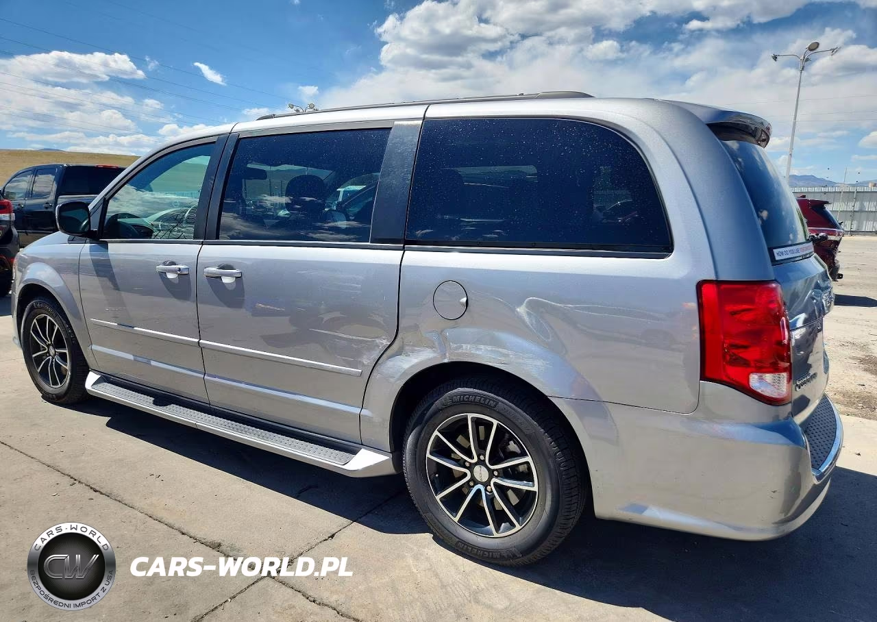 2017 Dodge Grand Caravan Gt VIN:2C4RDGEG7HR574851 - 2