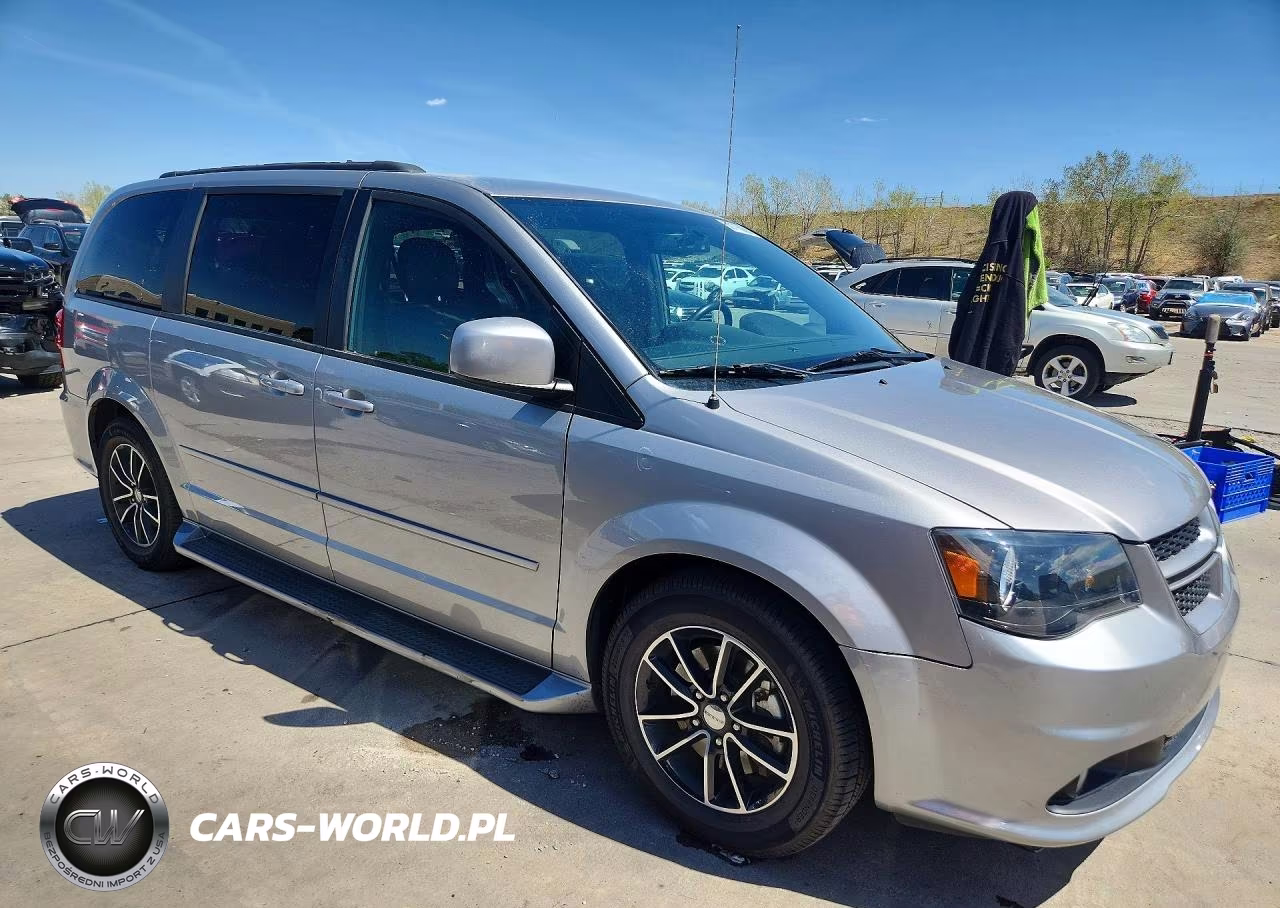 2017 Dodge Grand Caravan Gt VIN:2C4RDGEG7HR574851 - 4