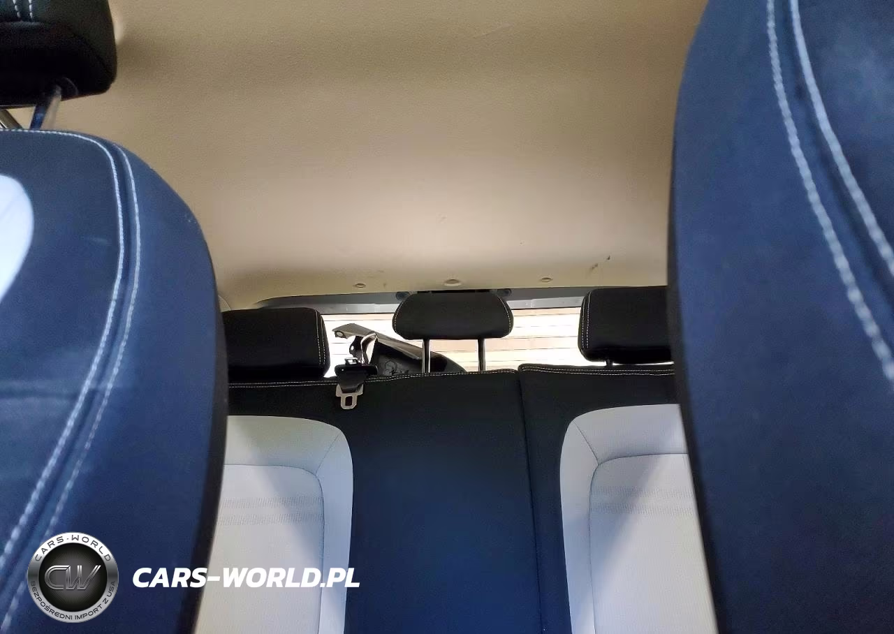 2020 Hyundai Venue Sel VIN:KMHRC8A31LU020093 - 10