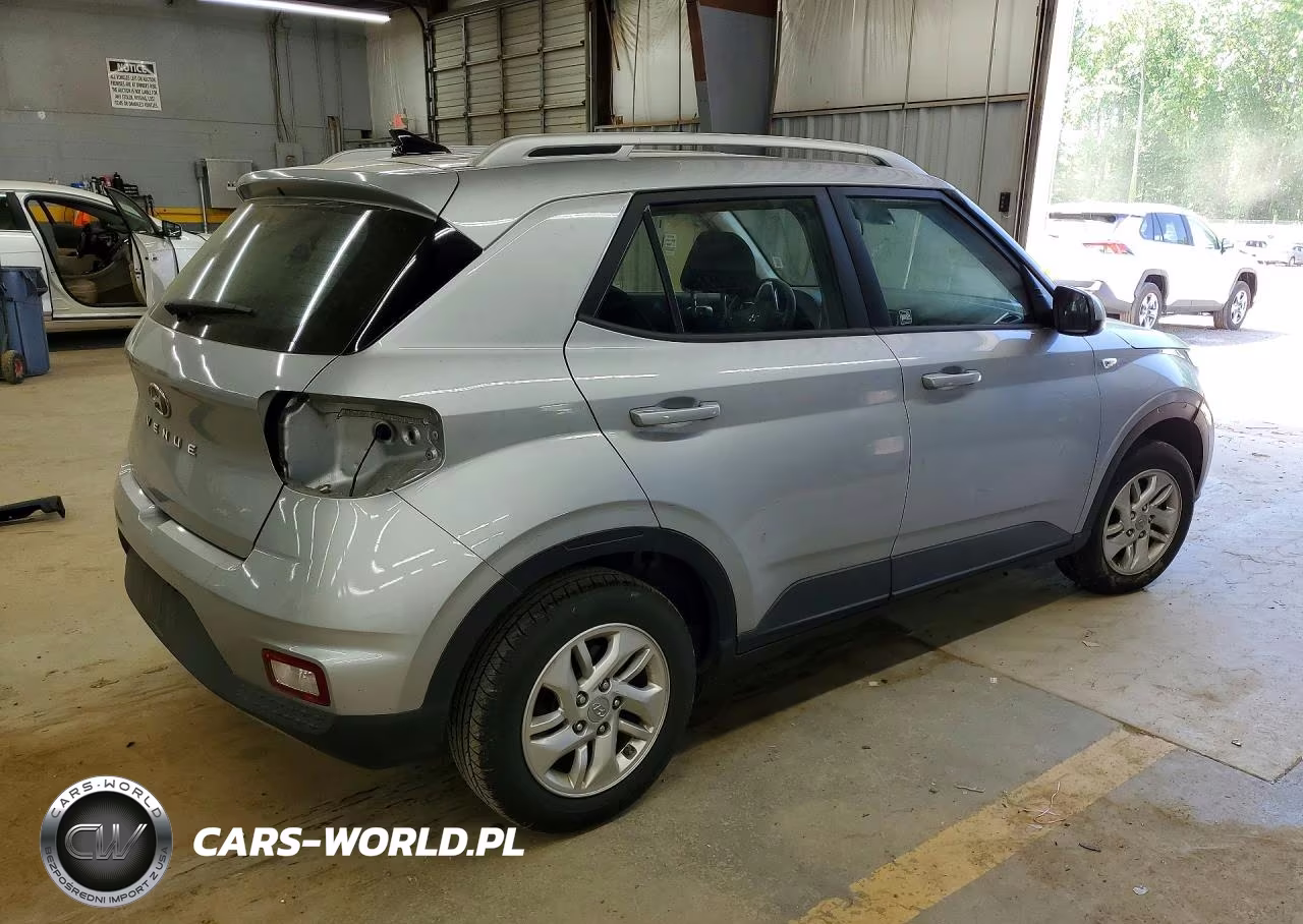 2020 Hyundai Venue Sel VIN:KMHRC8A31LU020093 - 3