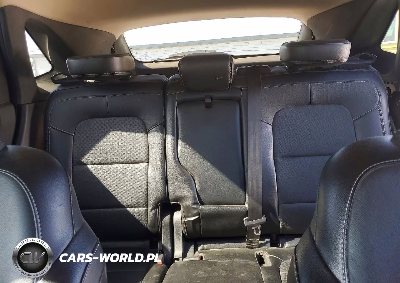 2020 Ford Escape Titanium VIN:1FMCU9J98LUA81387 - 10