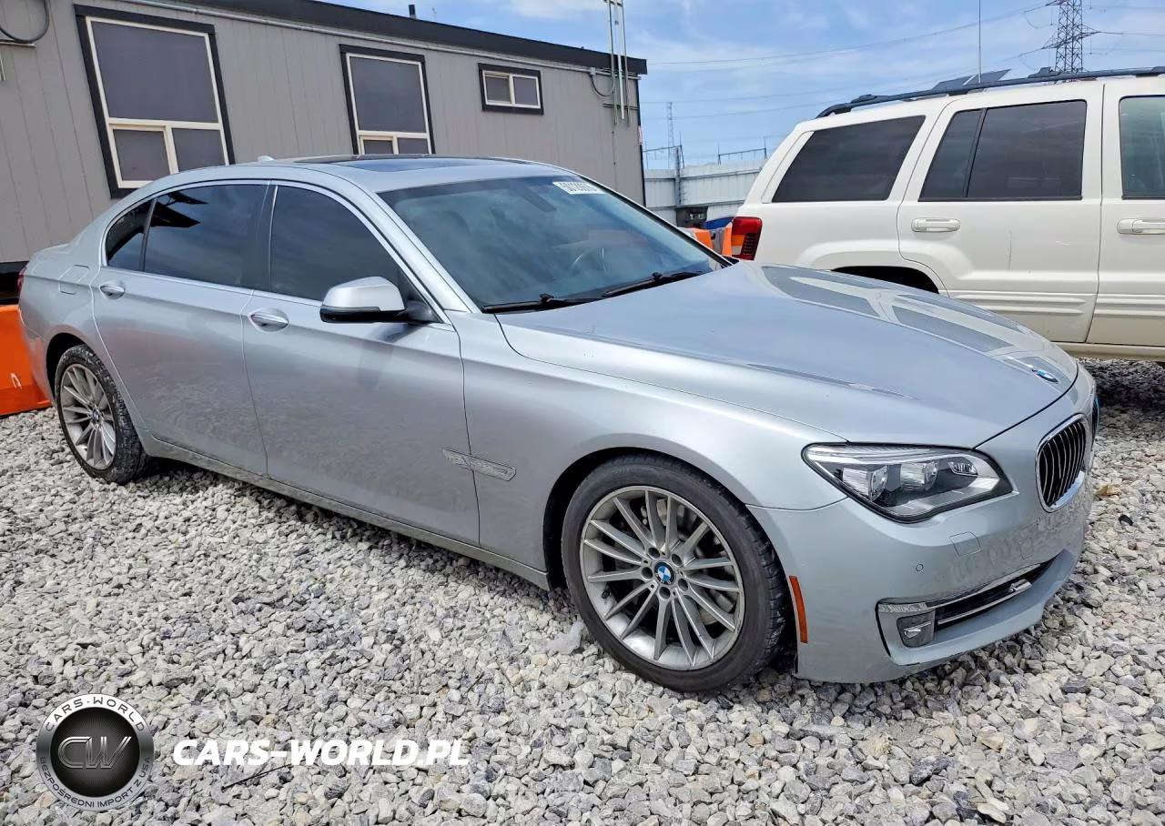 2015 BMW 750 Li VIN:WBAYE8C57FD782001 - 4