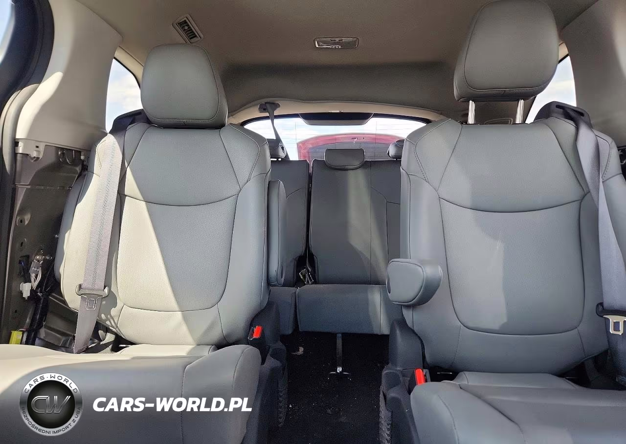 2024 Toyota Sienna Xle 7-Passenger VIN:5TDJSKFC9RS130607 - 10