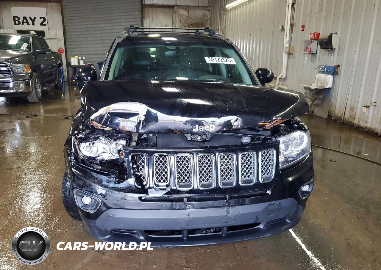 2016 Jeep Compass Latitude VIN:1C4NJCEA9GD700804 - 5
