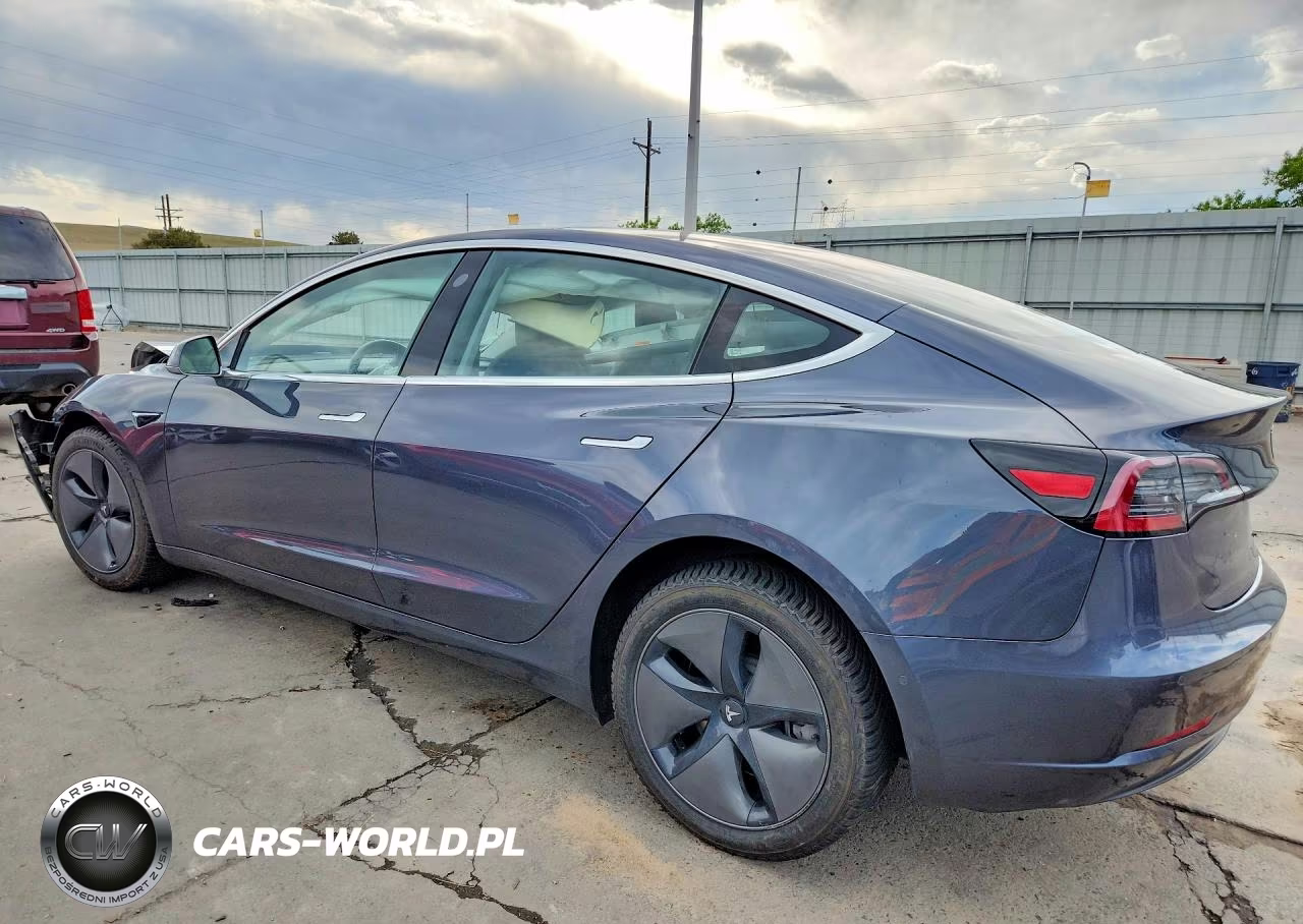 2018 Tesla Model 3 VIN:5YJ3E1EA8JF051769 - 2