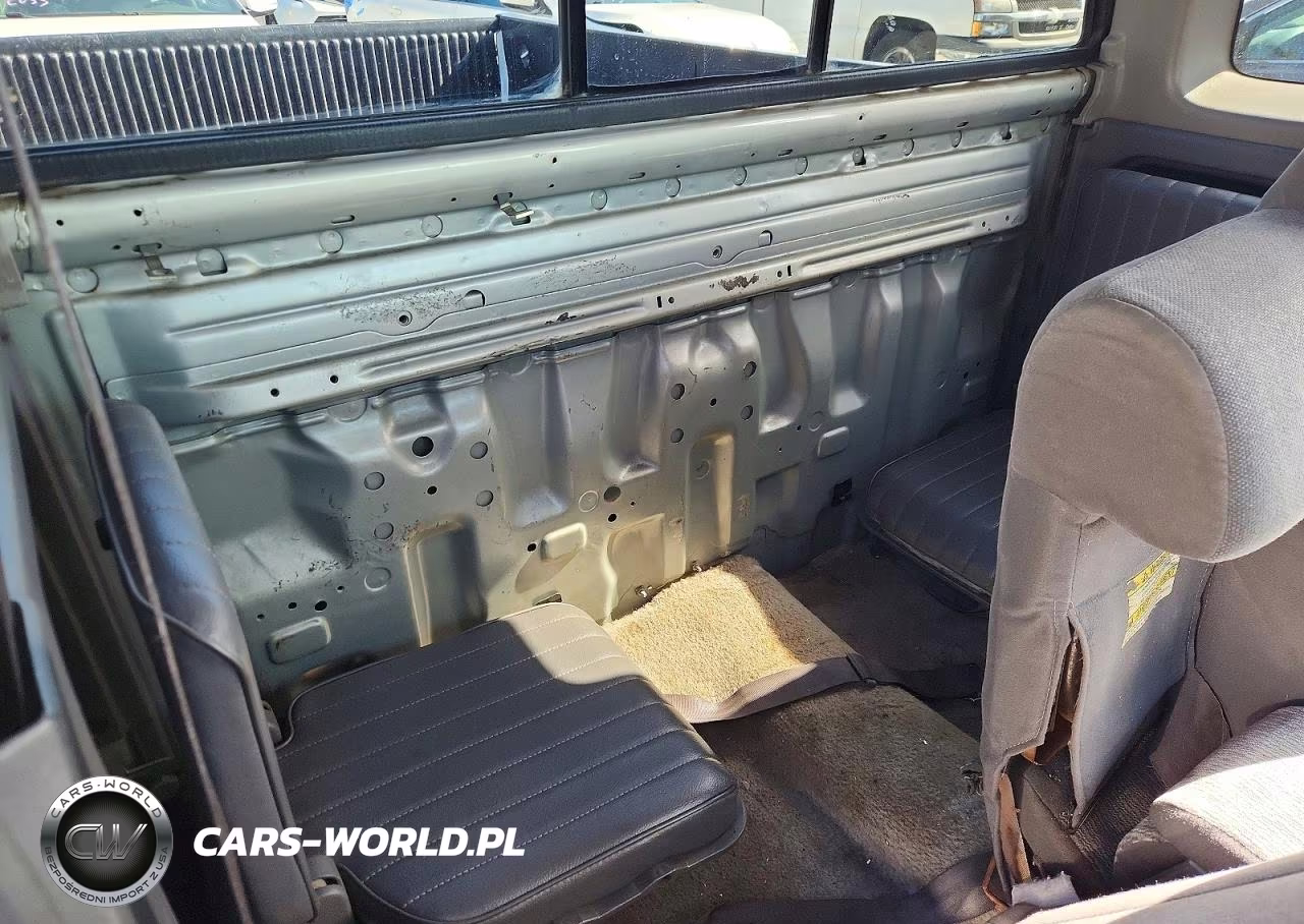1999 Nissan Frontier Xe VIN:1N6DD26S8XC323177 - 10