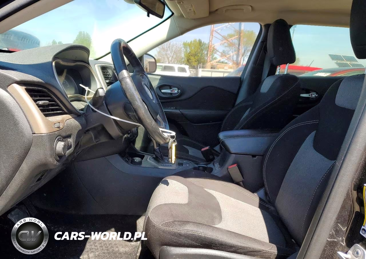 2016 Jeep Cherokee Sport VIN:1C4PJMAB5GW140247 - 7