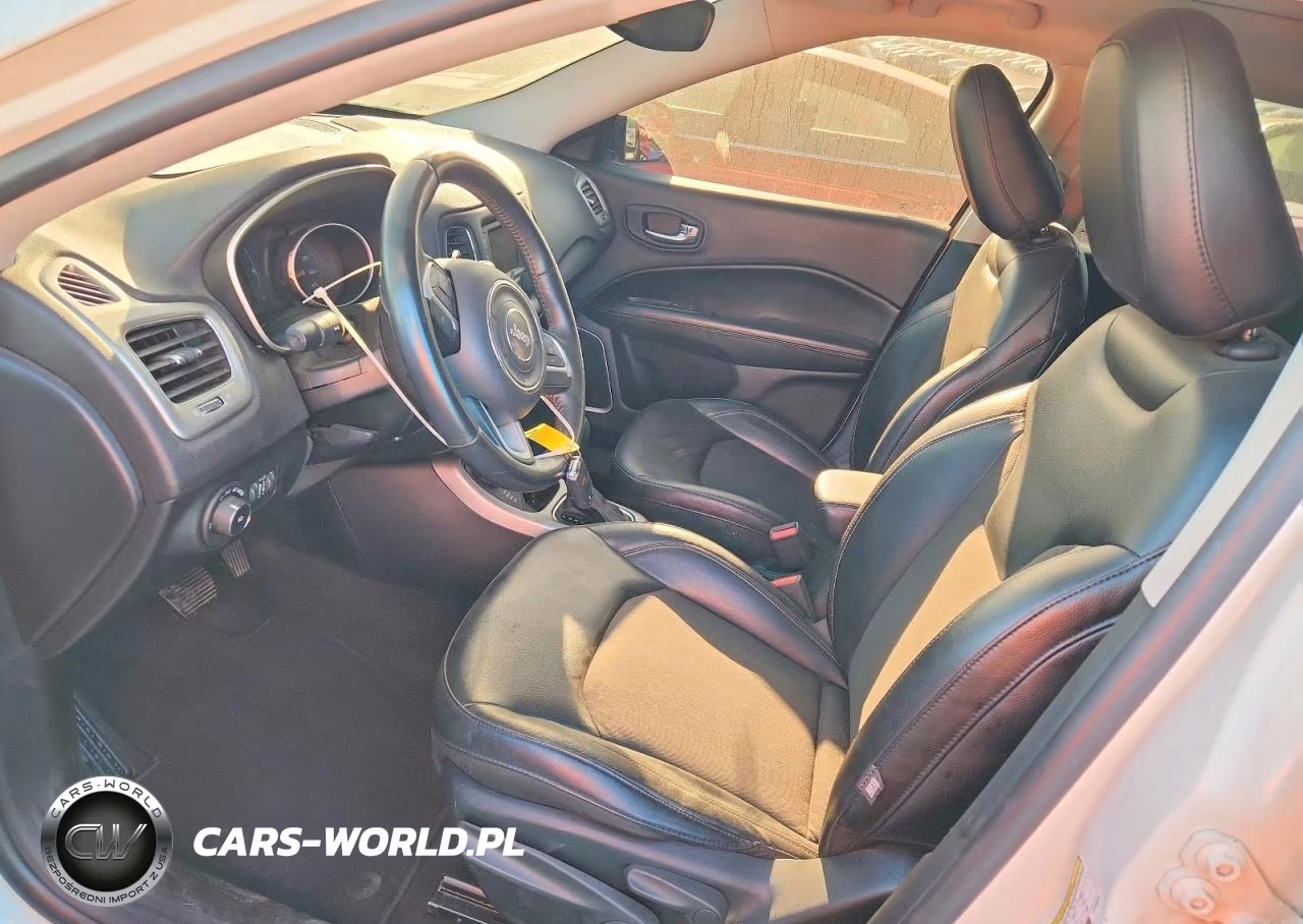 2018 Jeep Compass Latitude VIN:3C4NJDBB7JT144318 - 7