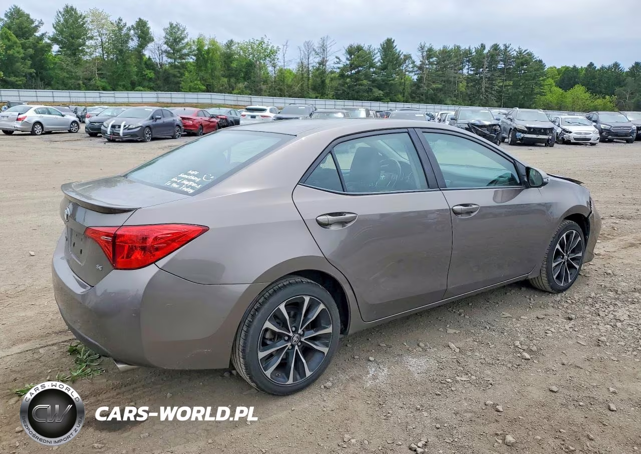 2019 Toyota Corolla Se VIN:2T1BURHE6KC126390 - 3