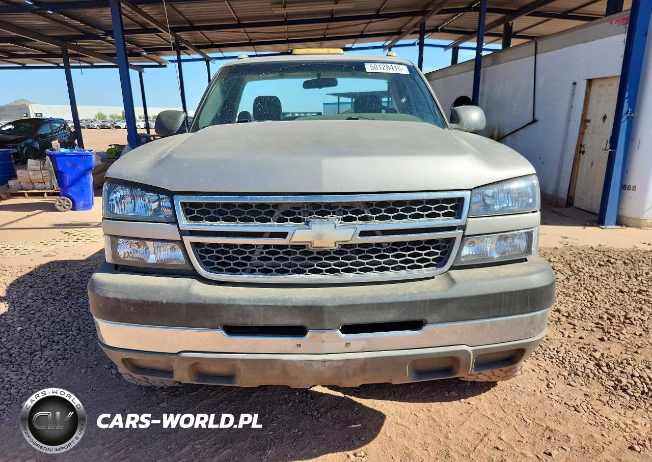 2005 Chevrolet Silverado C2500 Heavy Duty VIN:1GCHC24U75E180963 - 5