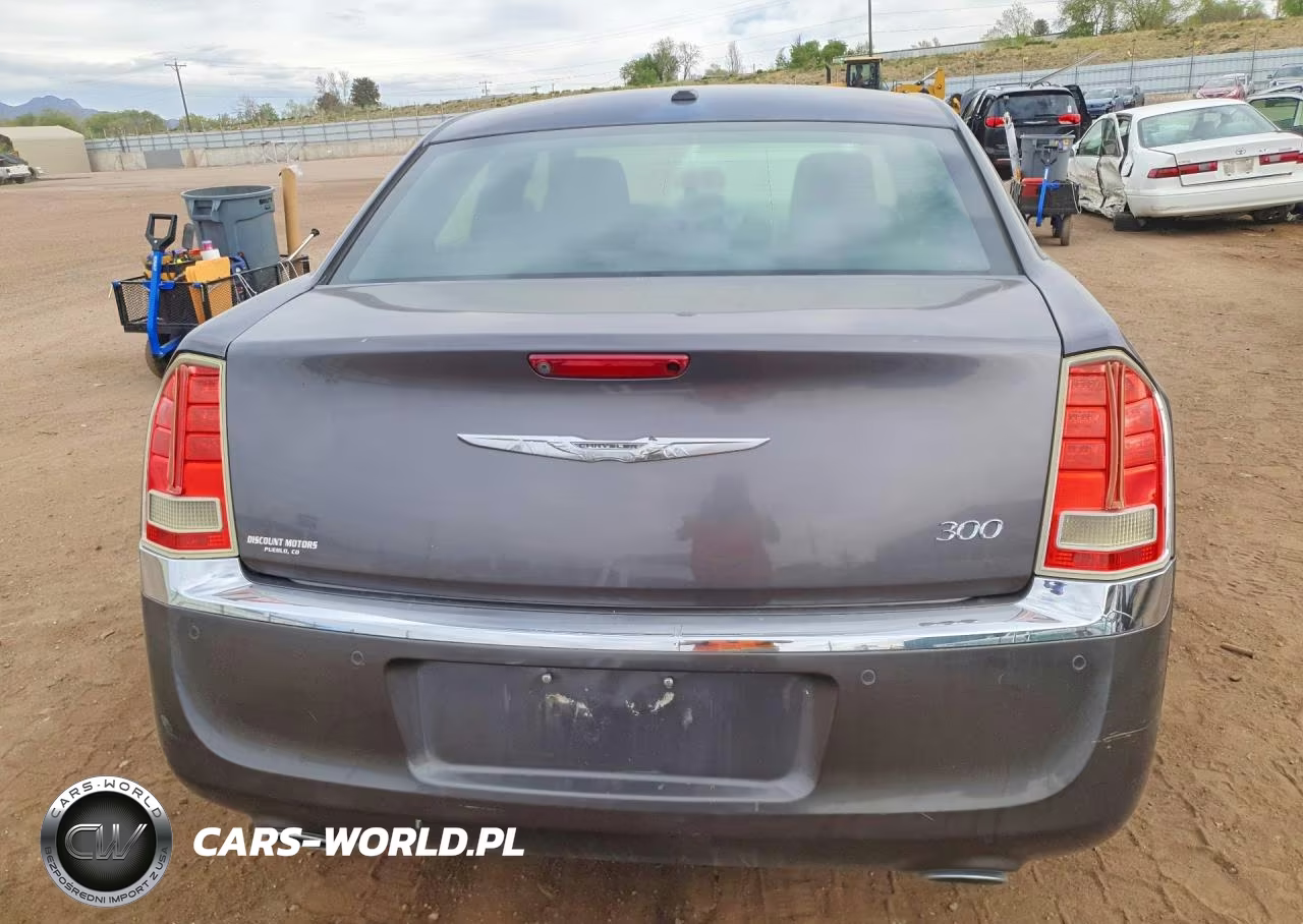 2014 Chrysler 300 VIN:2C3CCAAG8EH233573 - 6