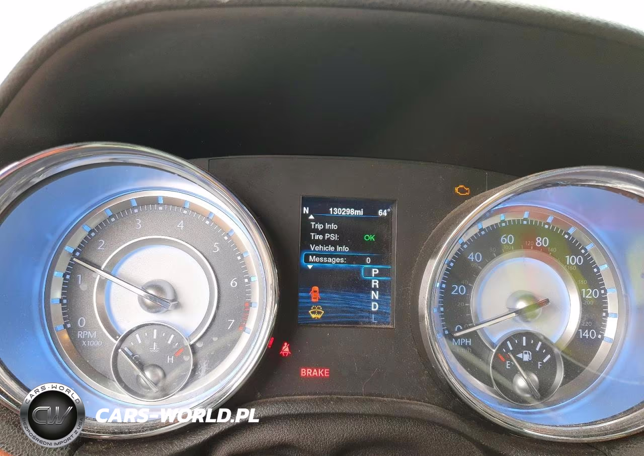 2014 Chrysler 300 VIN:2C3CCAAG8EH233573 - 9