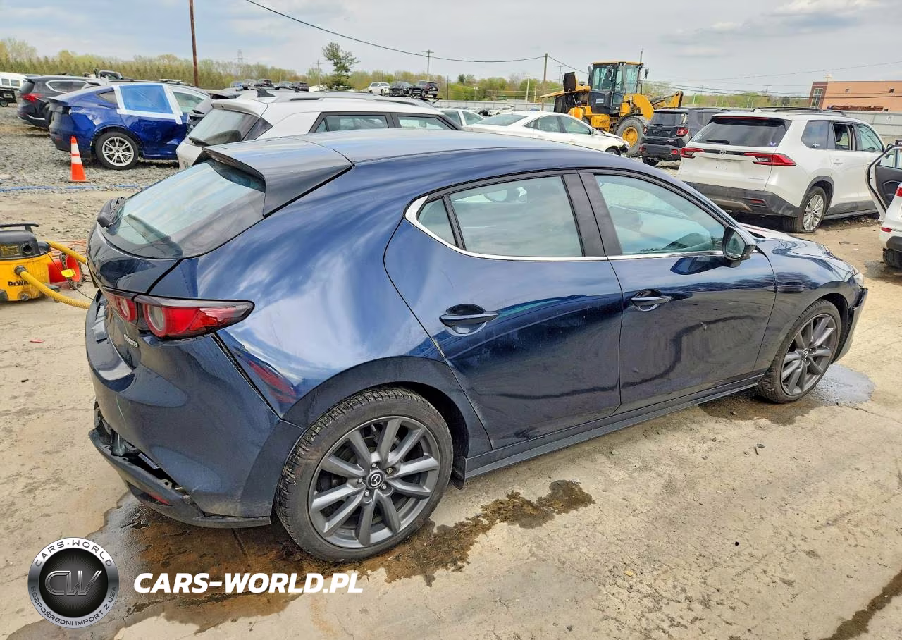2021 Mazda 3 Select VIN:JM1BPAKL4M1327230 - 3