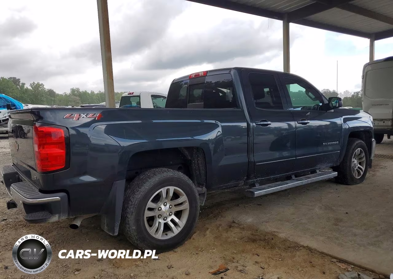 2018 Chevrolet Silverado K1500 Lt VIN:1GCVKREC1JZ195336 - 3