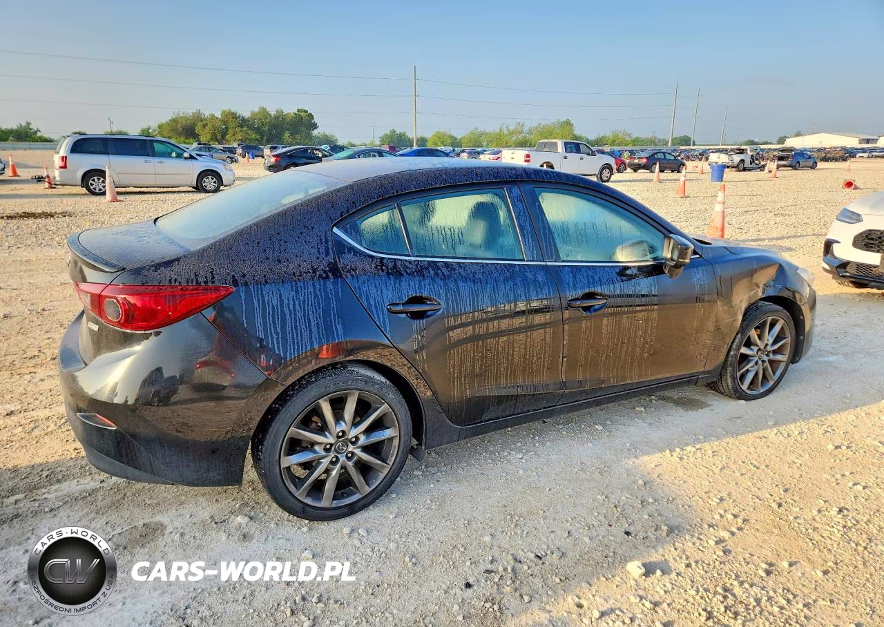 2018 Mazda 3 Touring VIN:3MZBN1V38JM208240 - 3