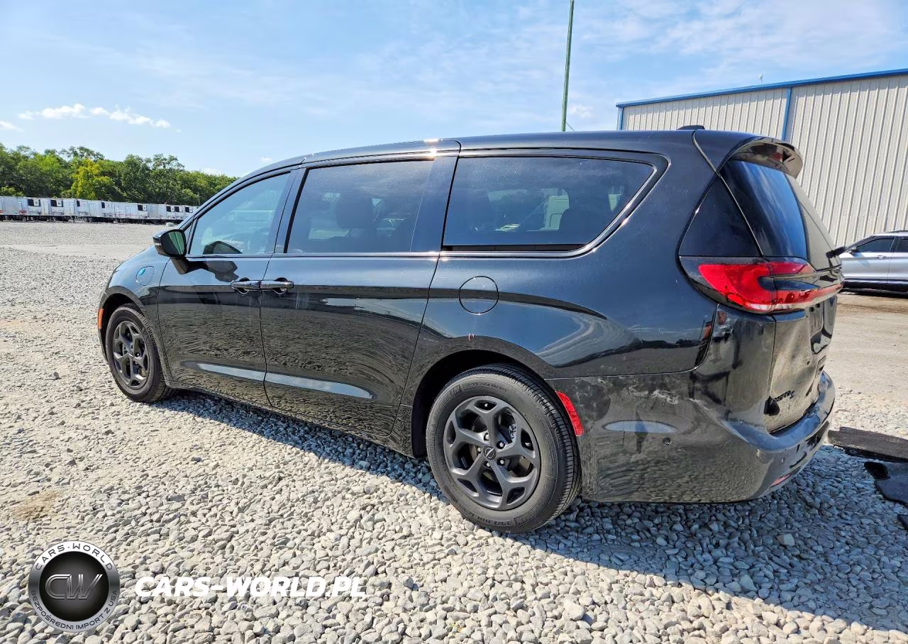 2023 Chrysler Pacifica Hybrid Touring L VIN:2C4RC1L70PR501743 - 2