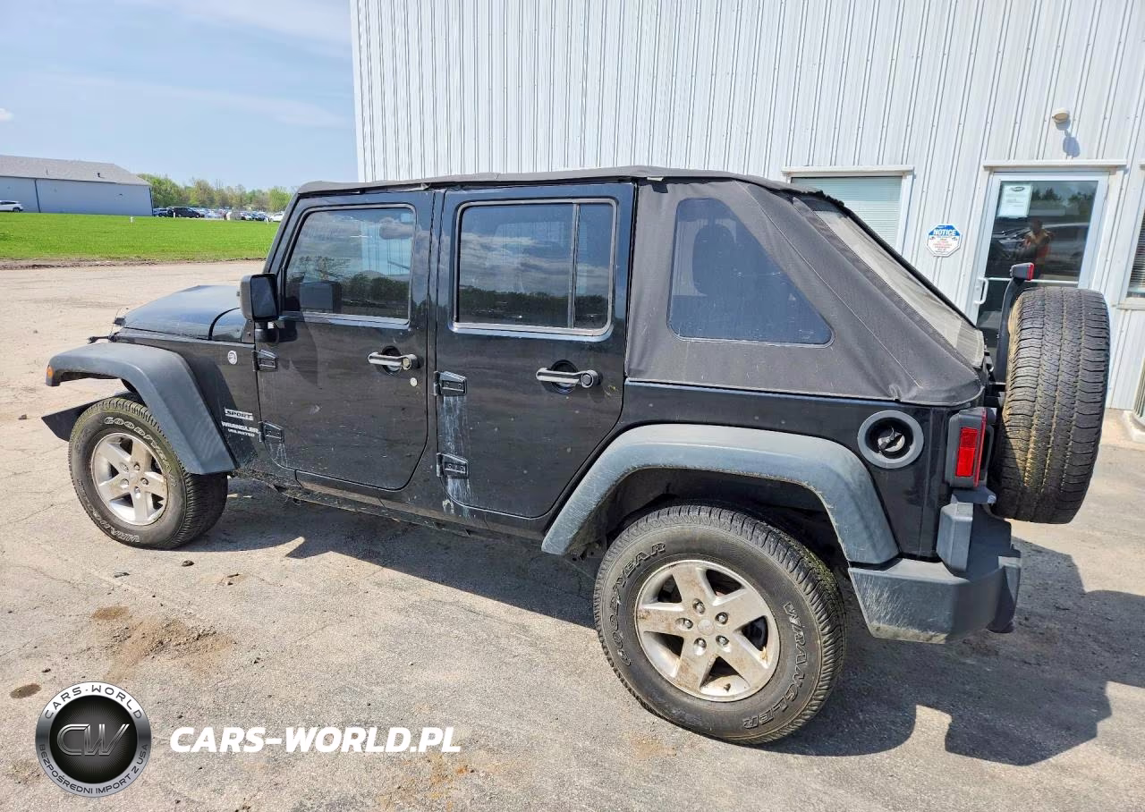 2015 Jeep Wrangler Unlimited Sport VIN:1C4HJWDG3FL592155 - 2