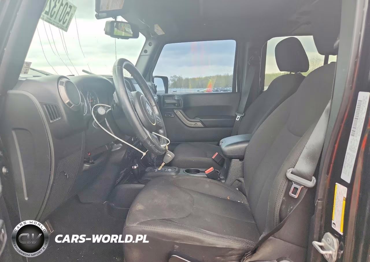 2015 Jeep Wrangler Unlimited Sport VIN:1C4HJWDG3FL592155 - 7