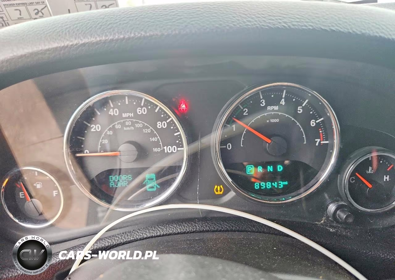 2015 Jeep Wrangler Unlimited Sport VIN:1C4HJWDG3FL592155 - 9