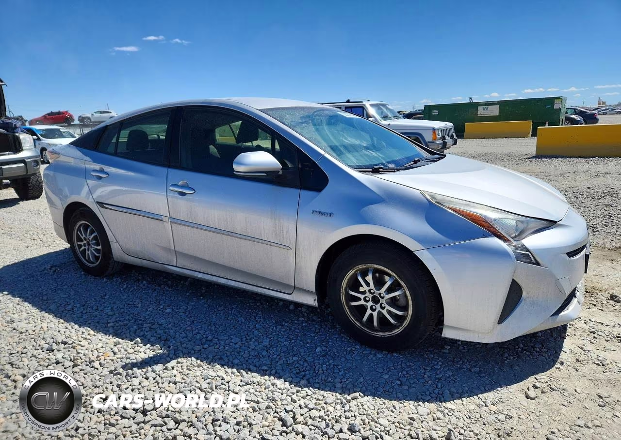 2016 Toyota Prius Two VIN:JTDKBRFU3G3004571 - 4