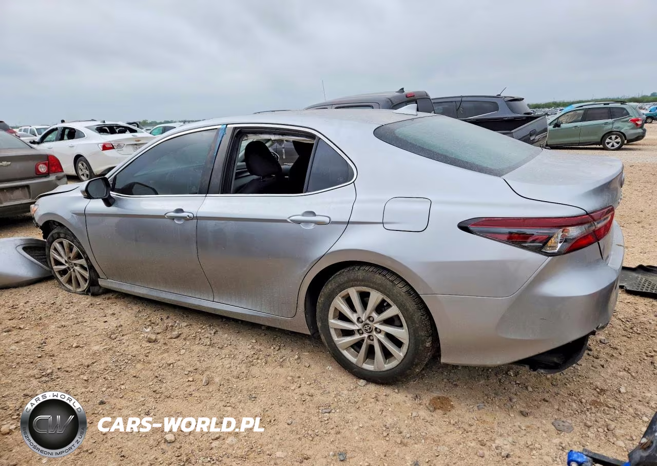 2021 Toyota Camry Le VIN:4T1C11AK7MU547924 - 2