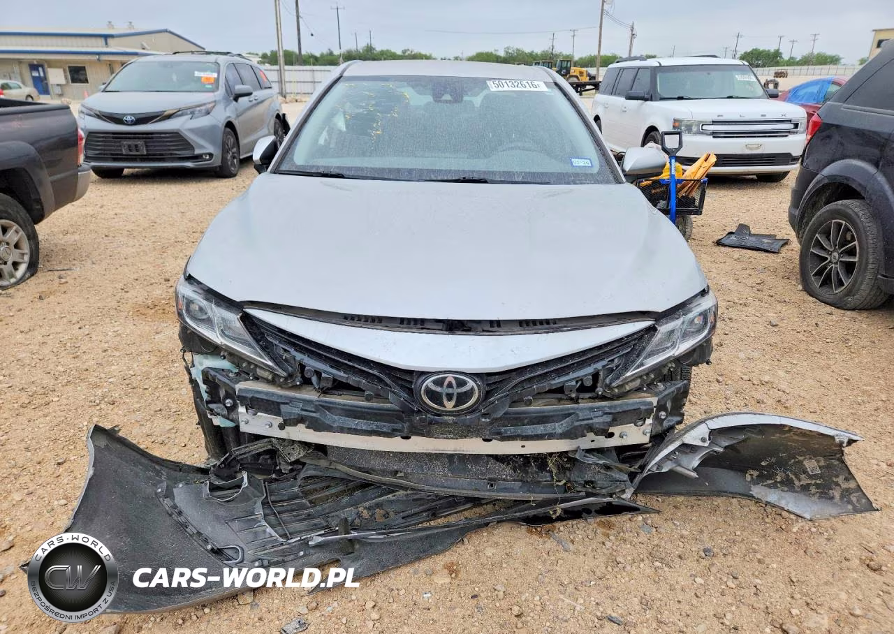 2021 Toyota Camry Le VIN:4T1C11AK7MU547924 - 5