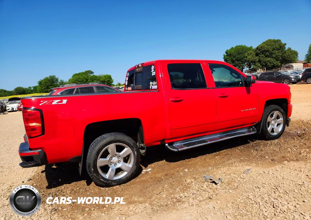2018 Chevrolet Silverado K1500 Lt VIN:3GCUKREC8JG194342 - 3