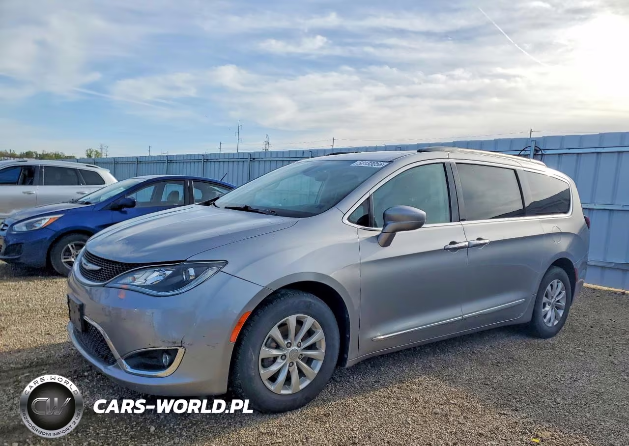 2017 Chrysler Pacifica Touring L