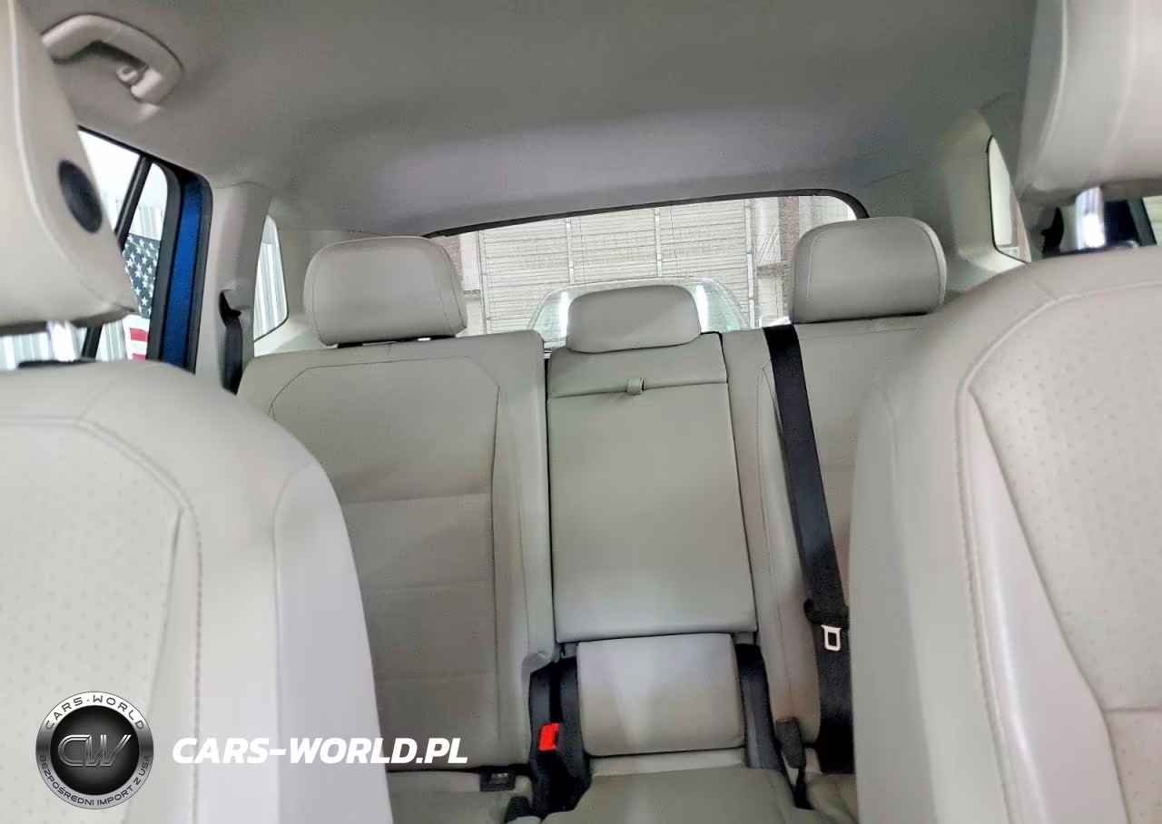 2018 Volkswagen Tiguan Se VIN:3VV2B7AX7JM122815 - 10