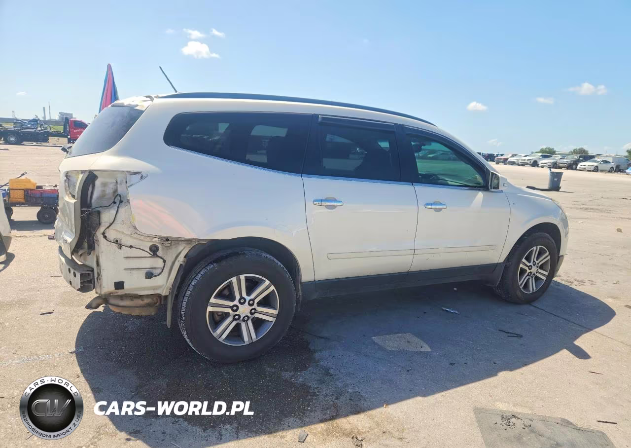 2015 Chevrolet Traverse Lt VIN:1GNKRHKD5FJ315447 - 3