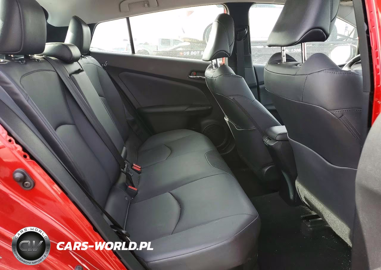 2020 Toyota Prius Xle VIN:JTDKARFU7L3104802 - 10