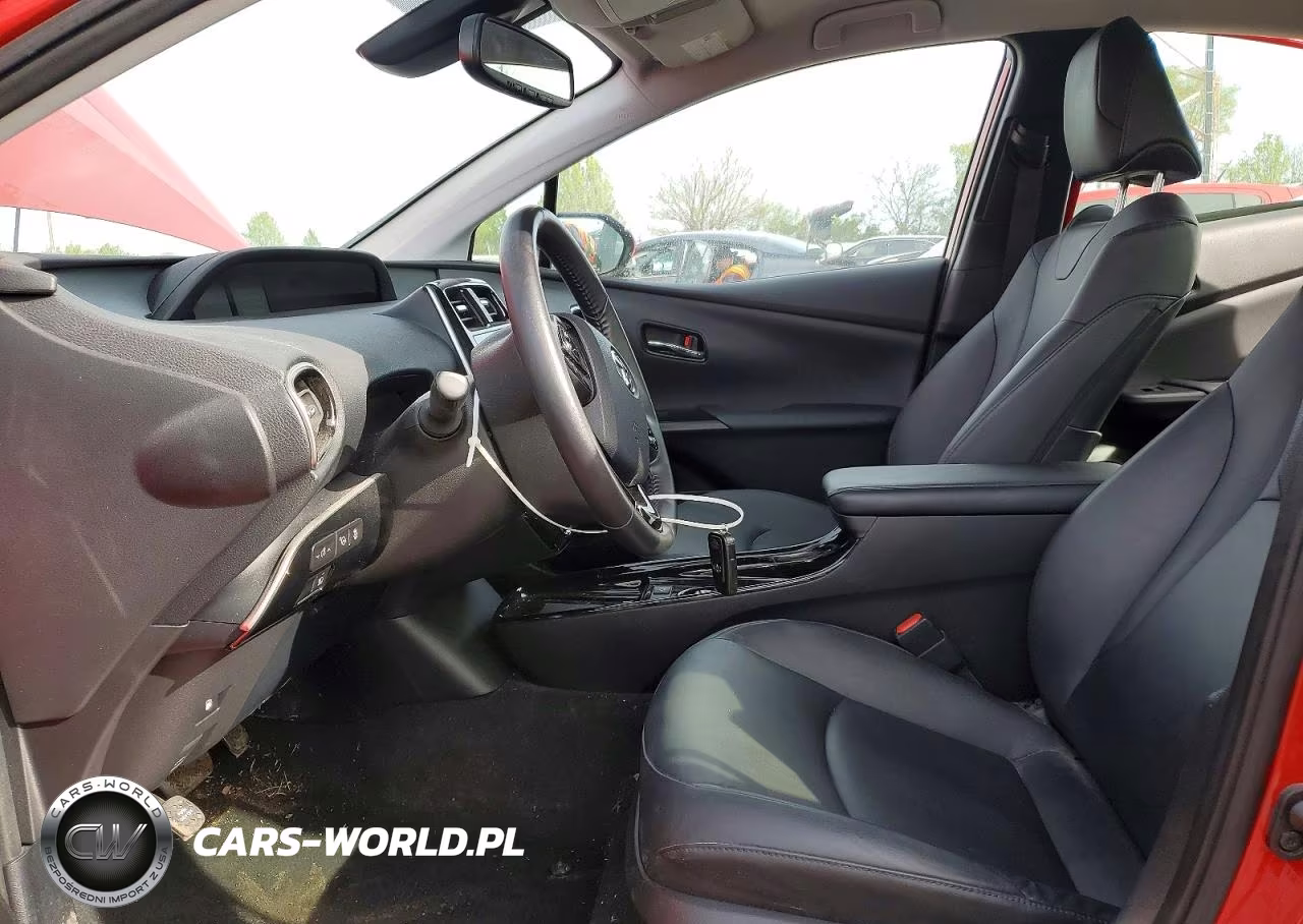 2020 Toyota Prius Xle VIN:JTDKARFU7L3104802 - 7