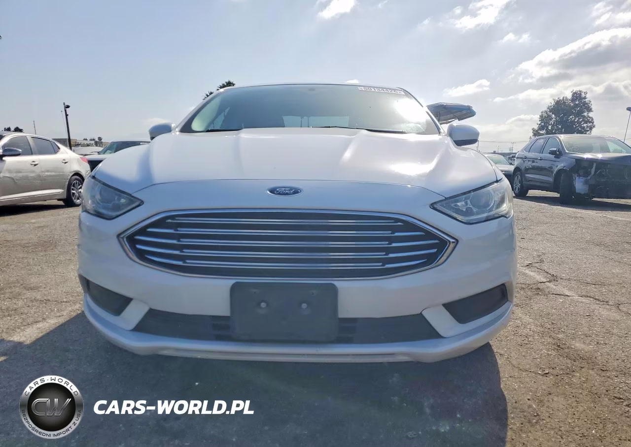 2018 Ford Fusion S Hybrid VIN:3FA6P0UU3JR224972 - 5