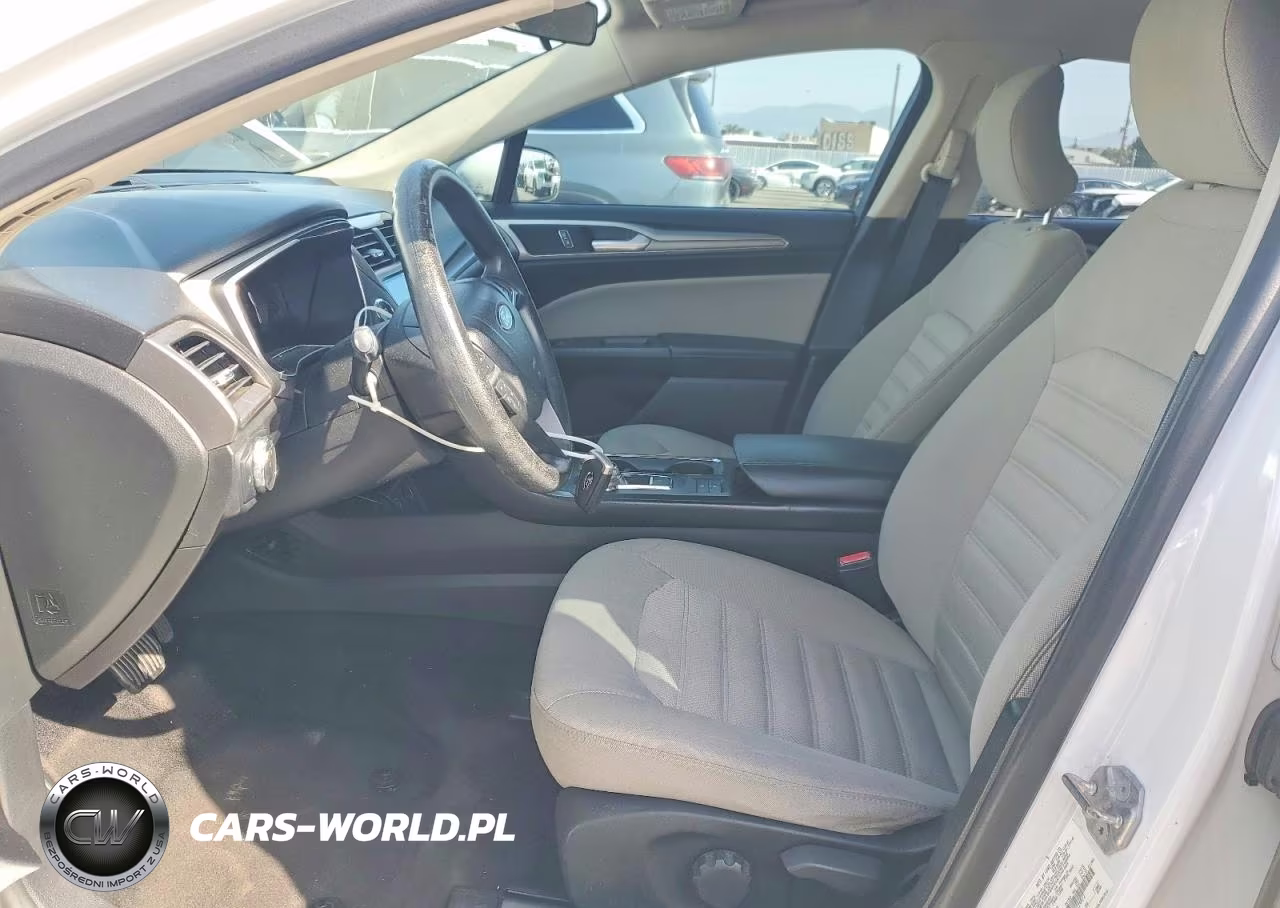 2018 Ford Fusion S Hybrid VIN:3FA6P0UU3JR224972 - 7