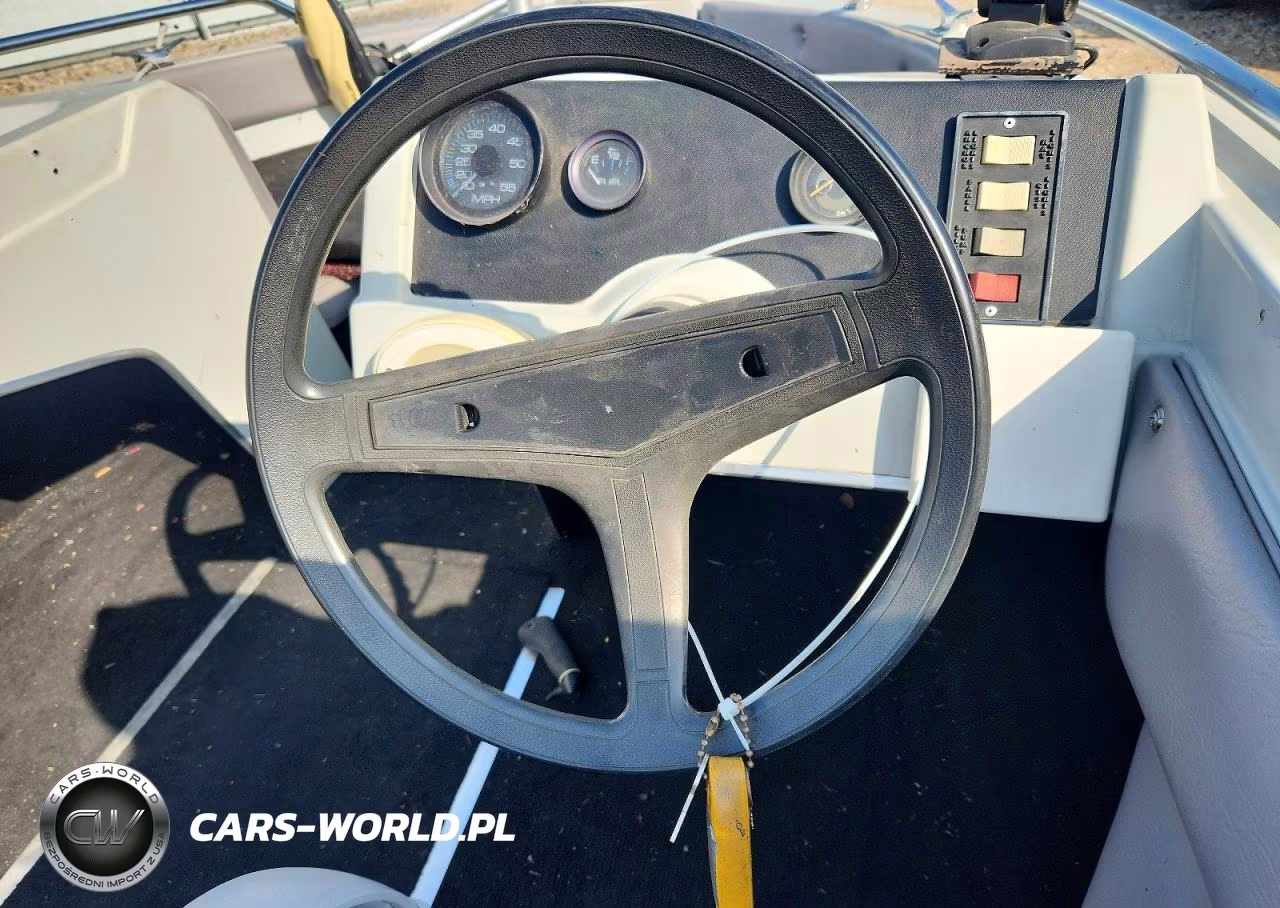 1983 Glasstron Boat VIN:GLAC2247M83K - 8