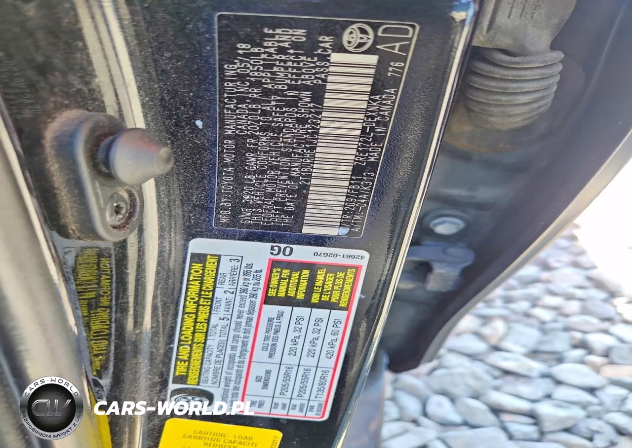 2018 Toyota Corolla Le VIN:2T1BURHE1JC123217 - 12