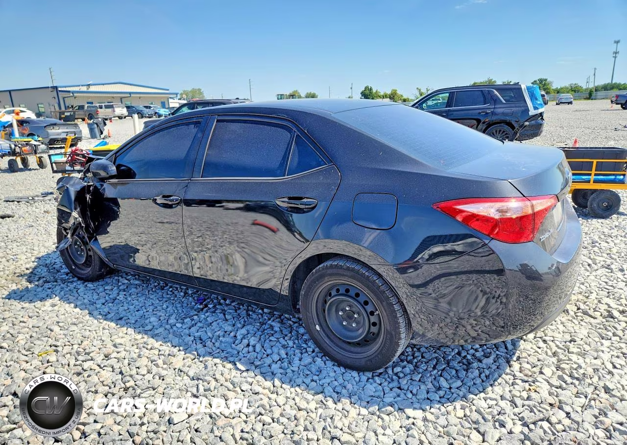 2018 Toyota Corolla Le VIN:2T1BURHE1JC123217 - 2