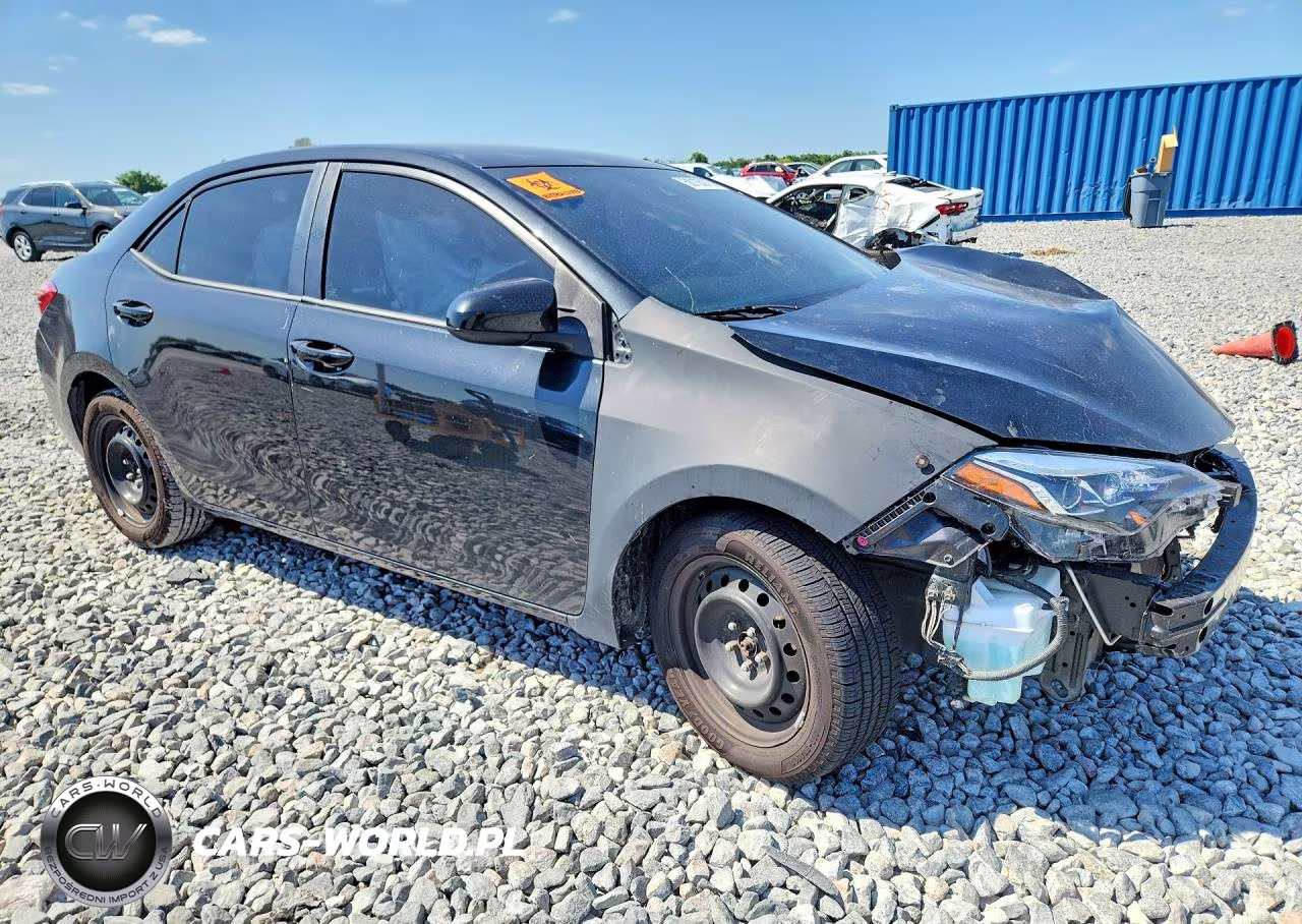 2018 Toyota Corolla Le VIN:2T1BURHE1JC123217 - 4