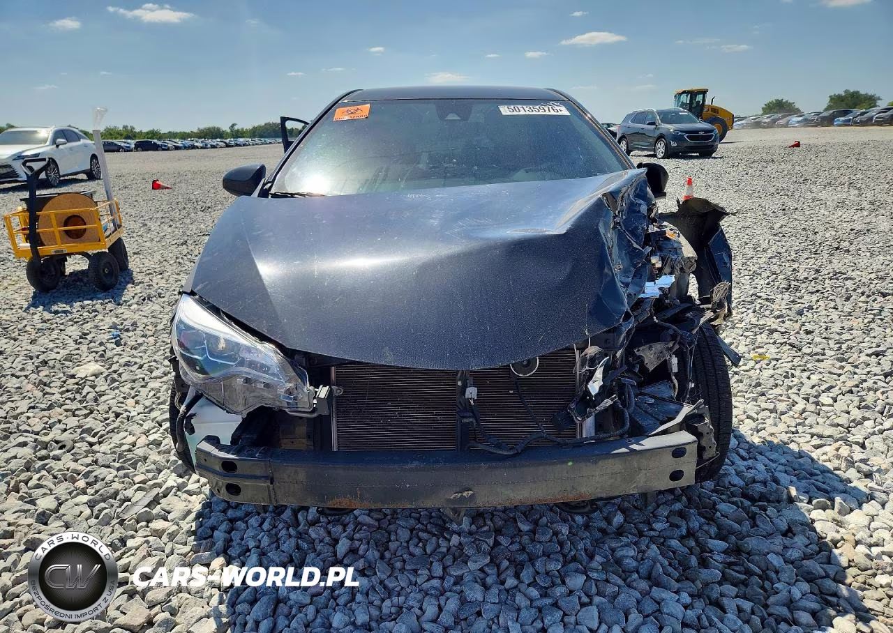 2018 Toyota Corolla Le VIN:2T1BURHE1JC123217 - 5